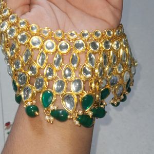 Bridal Jewellery Set With Mangtika