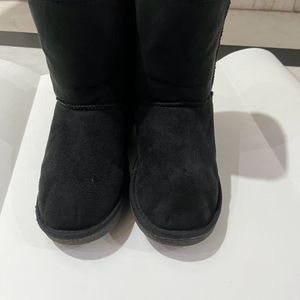 Carlton London Winter Boots With Faux Fur