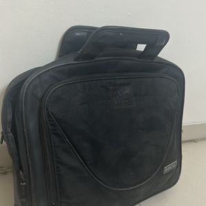 HCL Laptop With Compartments Inside