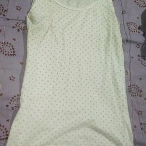 sleeveless top white with red dots