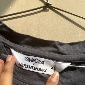 Stylecast X Hersheinbox Crop Oversized Tshirt