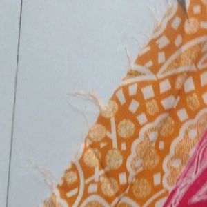 Floral Printed Sarees In Very Cheap Rate