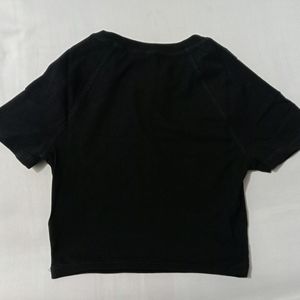 H&M Cropped Tee Shirt (Brand New).