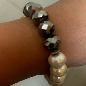 Grayish Black And Creme Beads Bracelet