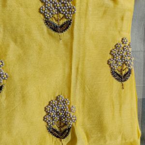 Women Yellow Motif & Thread Embroidered Suit Set