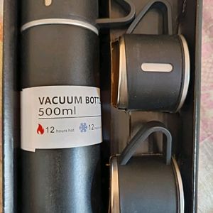 500 ml Vaccum bottle with 3 mini cups