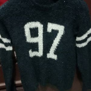 Cozy Sweatshirt For Winters