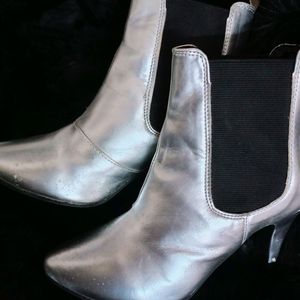 Metalic Ankle Boots 👠