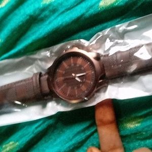 Men Brown Watch⌚