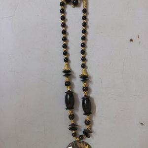 Trendy Black Beads Necklace With Earrings