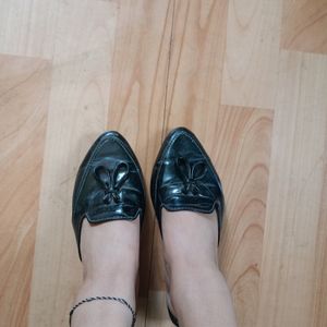 Flats For Women