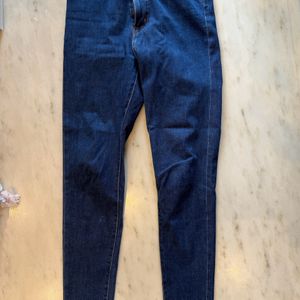 Skinny Mile High Levi’s Premium Blue Jeans “28”