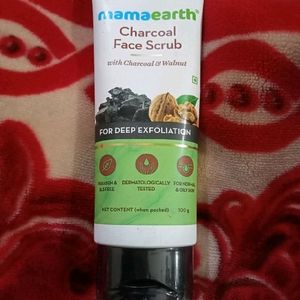 FLAT 40% OFF on MAMAEARTH Charcoal Face Scrub