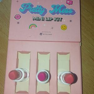 Popxo Mini Lip Kit  . Shade ( Pretty Mess)