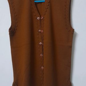 CASUAL Solid V Necked Brown Sweater