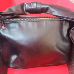 PREMIUM QUALITY MYGLAMM BOWBAG/ HANGBAG