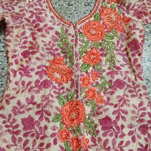 Salwar Suit Set For Grabs