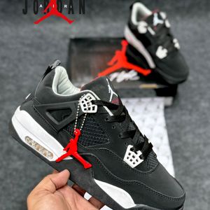 Jordan Retro 4 Black