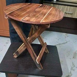 Small Foldable Wooden Table