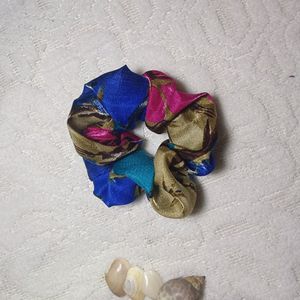 Mixed Colour Scrunchie