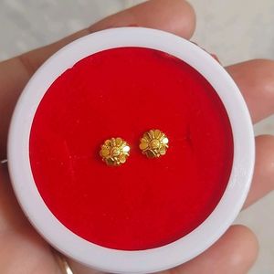 Beautiful New Flower Desine Studs