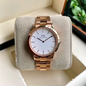 DW PREMIUM QUALITY MENS WATCH @SALE