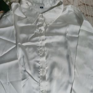 It's Royale White Formal shirts