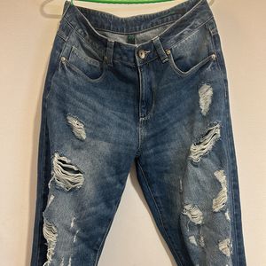 UNITED COLORS OF BENETTON BOYFRIEND FIT JEANS