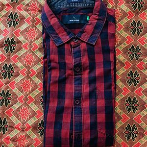 Blend Of Maroon & blue Shirt For Perfect Outin