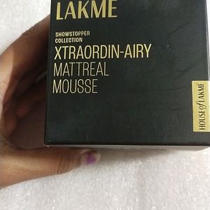 Lakme Mousse Foundation -03 Golden Sand