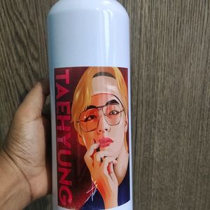 600ml Water Bottle:BTS Taehyung Art Printed