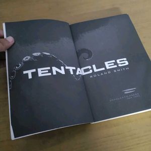 TENTACLES By Roland Smith