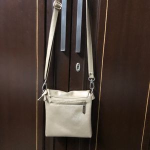 Sling Bag With Lot Of Space And Pocket