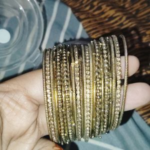 Stylish 22 Pieces Of Bangles