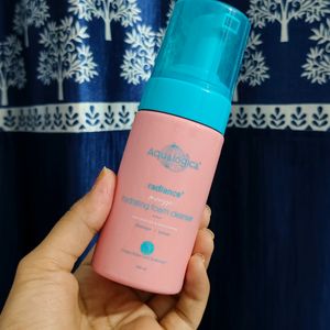 Aqualogica Radiance Foaming Facewash