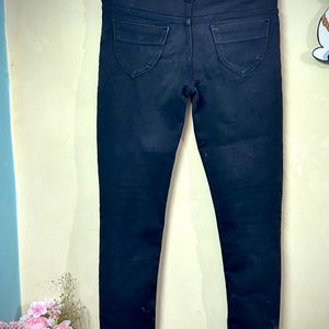 Black Skinny Jeans