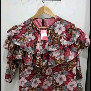 *SALE*Brand Top