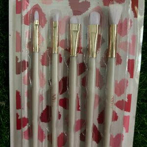 Nu Bae Eye Love Brush Set