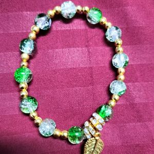 Beautiful Handmade Green Crackle Beads Bracelet