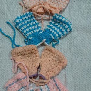 Combo Of 4 Infant Woollen Mitten