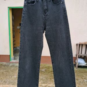 y2k straight fit charcoal jeans.