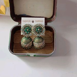 Traditional Earrings+ Cute Empty Box