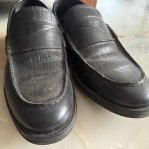 Redtape Old money textured loafers