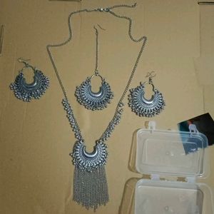 3 Pieces Jewellery- Chain, Earrings, Nethichutt