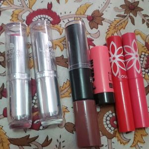 Set Of  8 Lipstiks