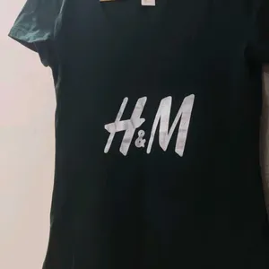 H&M V Neck Basic Tee (Dark Green)