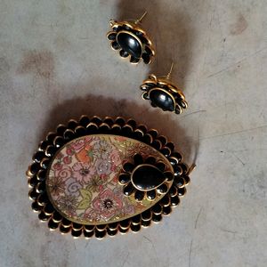 Trendy Locket And Earrings