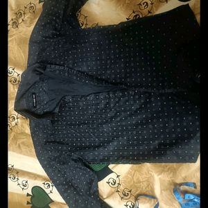 Black Printed Shirt In 40 Size With Stylish Button