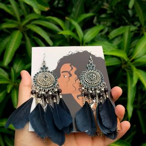 Black Feather Earrings 🖤