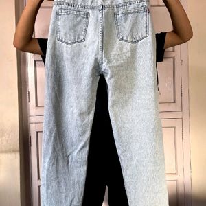 Loose Fit Jeans